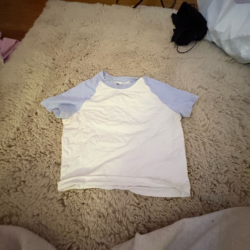 Casual Women's Raglan Sleeve Crop Top - White and Blue